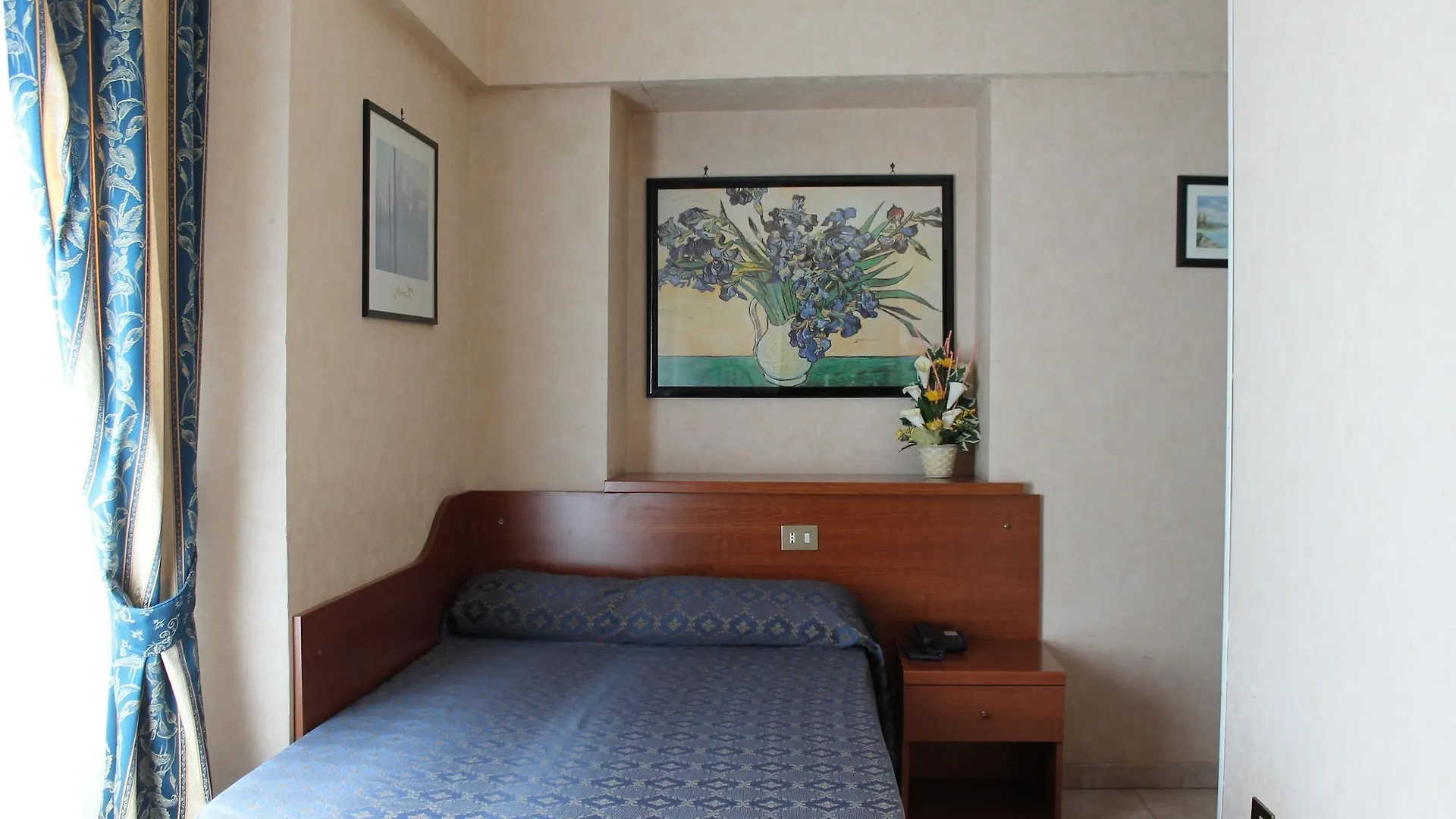 Hotel Orlanda Rome 2*,  Italy