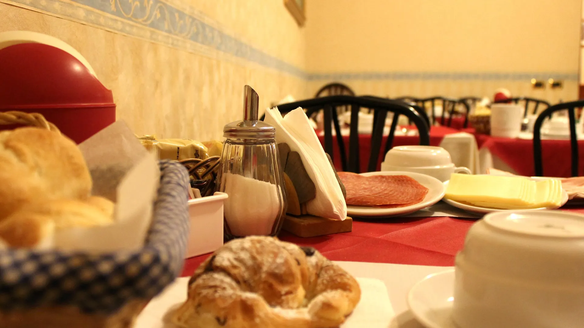 Hotel Orlanda Rome 2*,  Italy